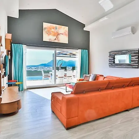 Villa Onyx-k Muhafazakar